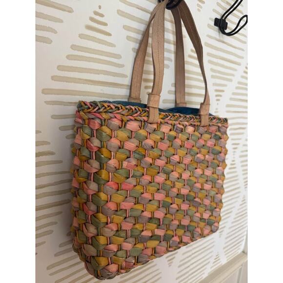 Marlo Pastel Wicker Corn Husk Tote Bag - Picture 5 of 6
